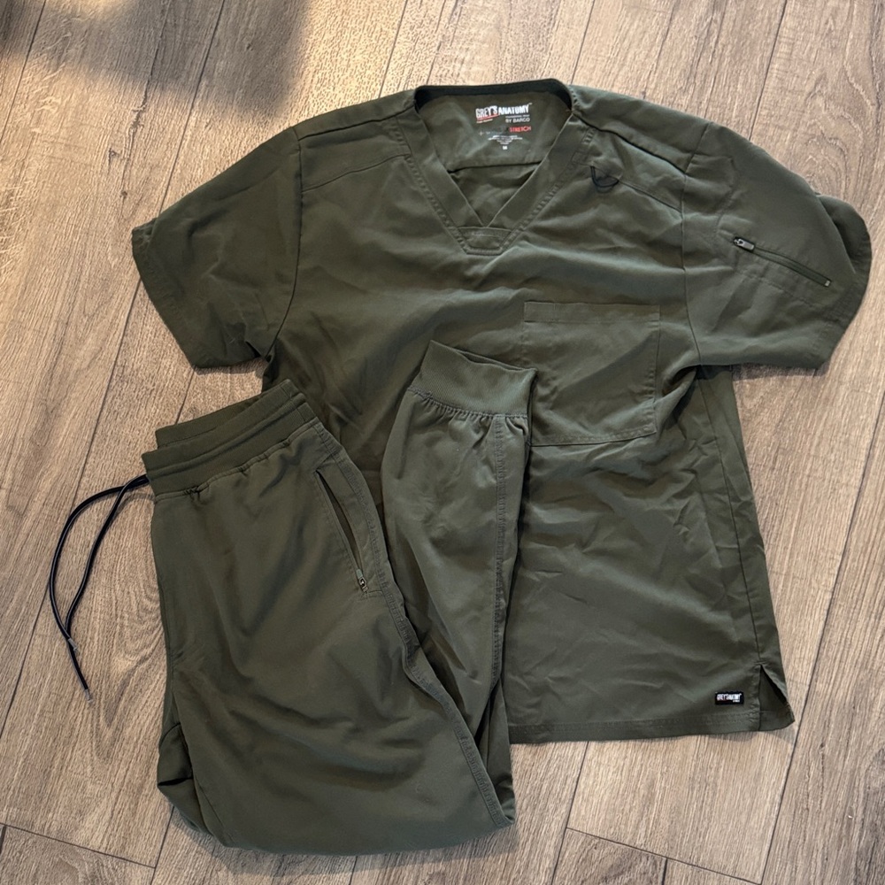 Grey's Anatomy Men's Olive Green Scrub Top & Pants Set